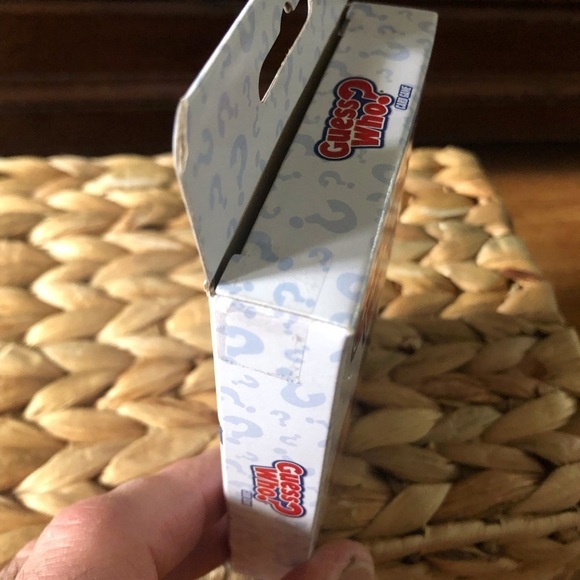 Hasbro Guess Who? Card Game - Picture 3 of 4